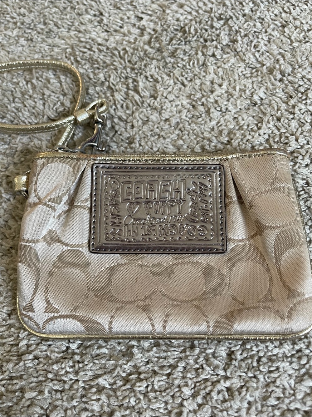 Small Coach wristlet